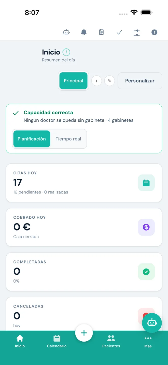 El inicio de la app de NuvaClin en el móvil, con las citas y los cobros del día